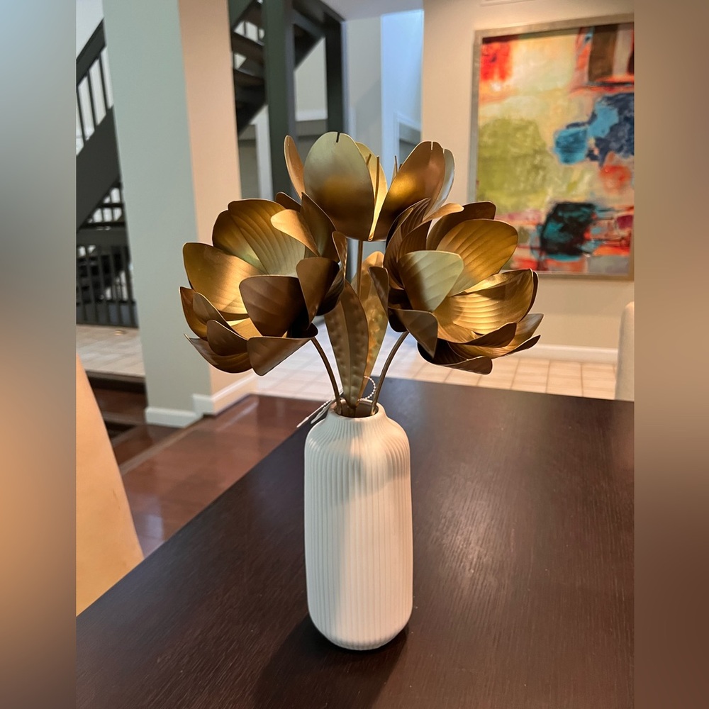 BRAND NEW (with tags) Urban Country Gold Flower Arrangement in White Vase